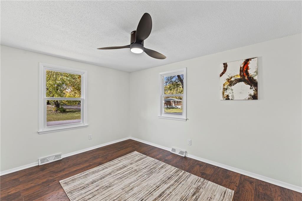 11515 N Charlotte Street