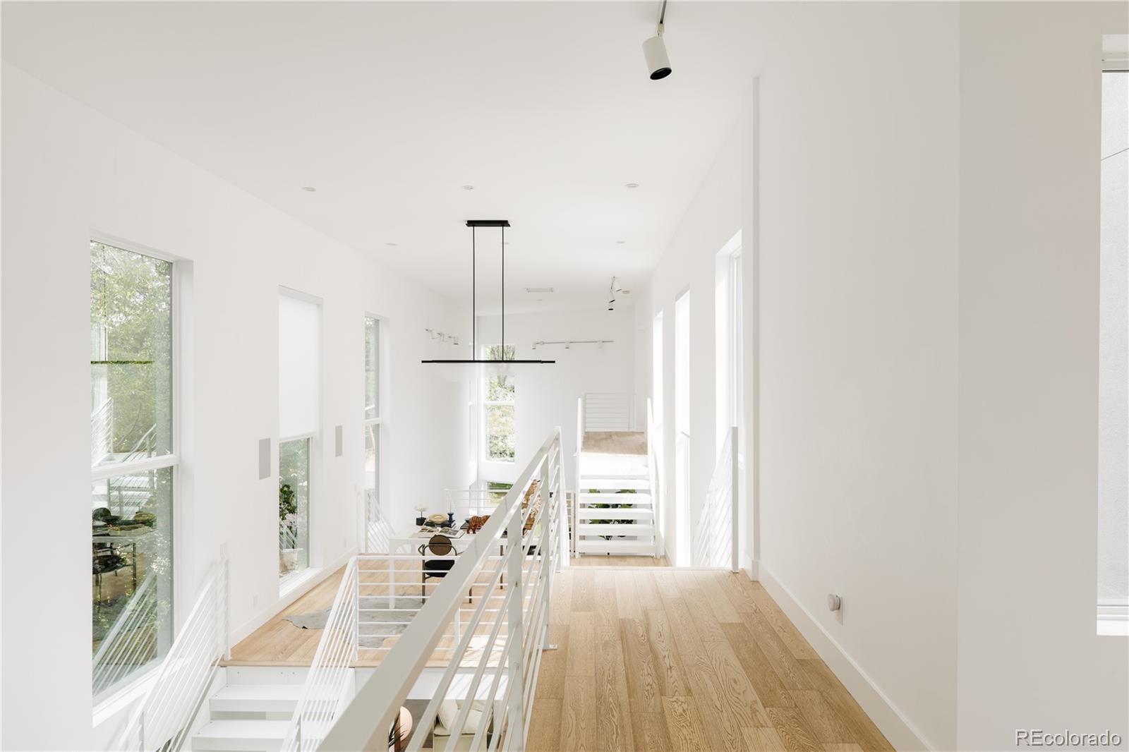 5916 S Sycamore Street