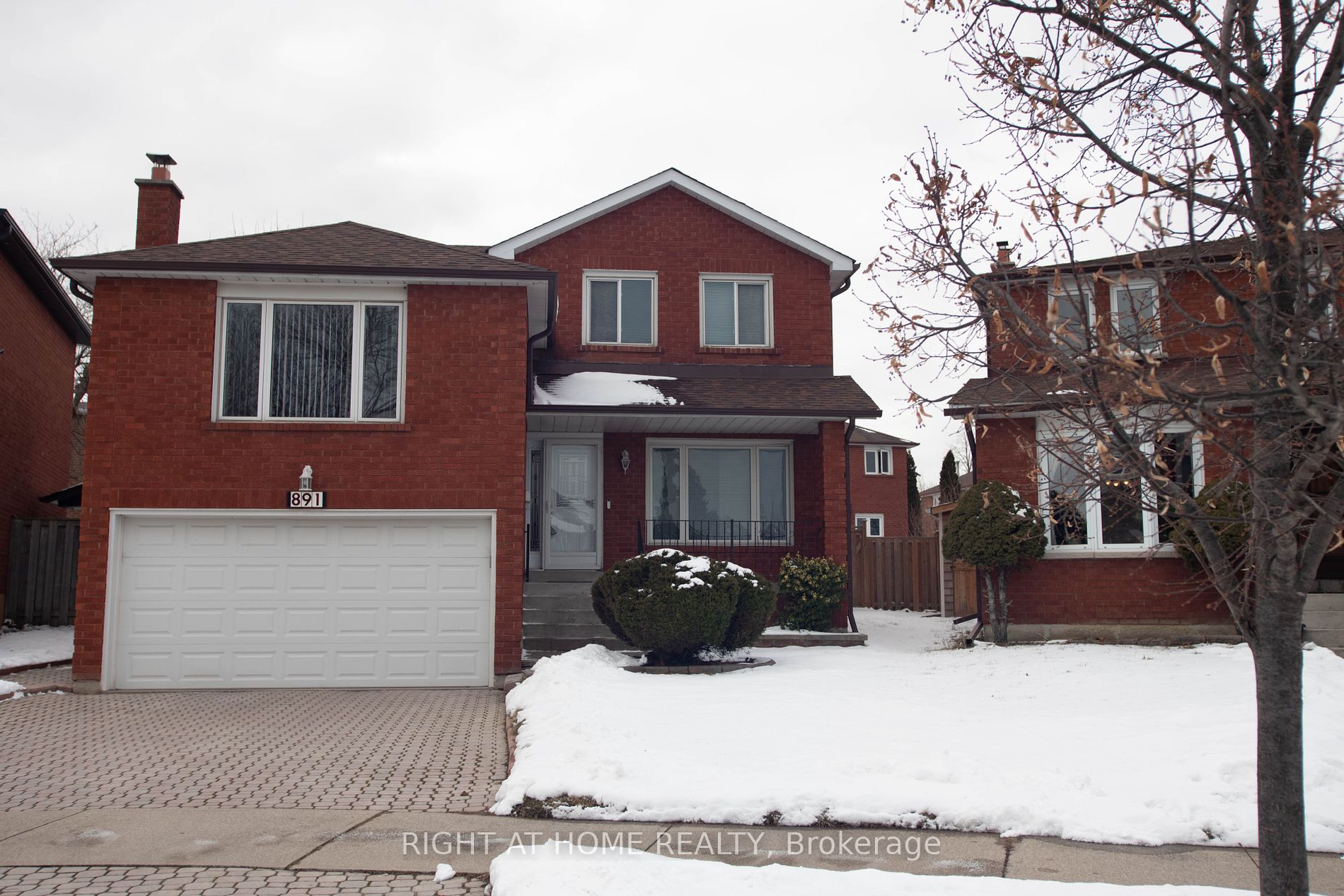891 Vintner Dr