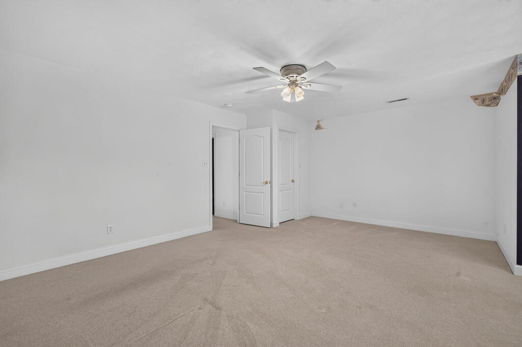 118 Saratoga Place 32