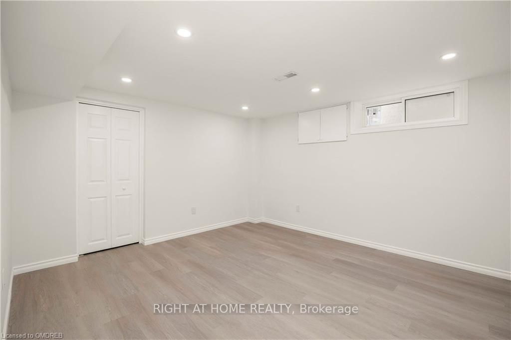 60 Champlain Ave Lower U