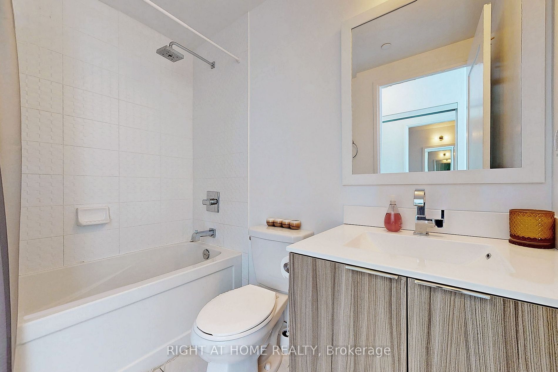56 Annie Craig Dr 4101