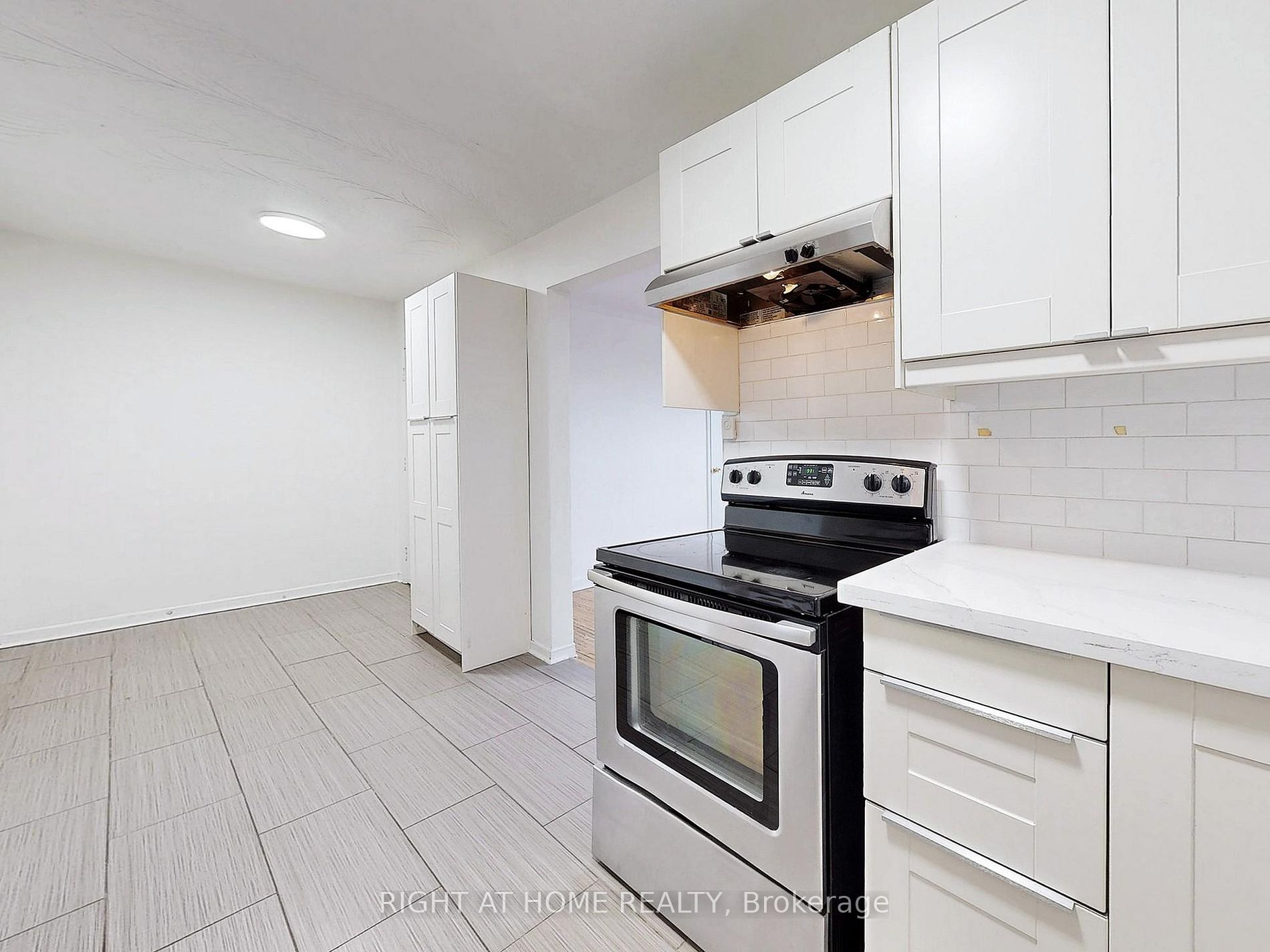 1270 Davenport Rd Upper