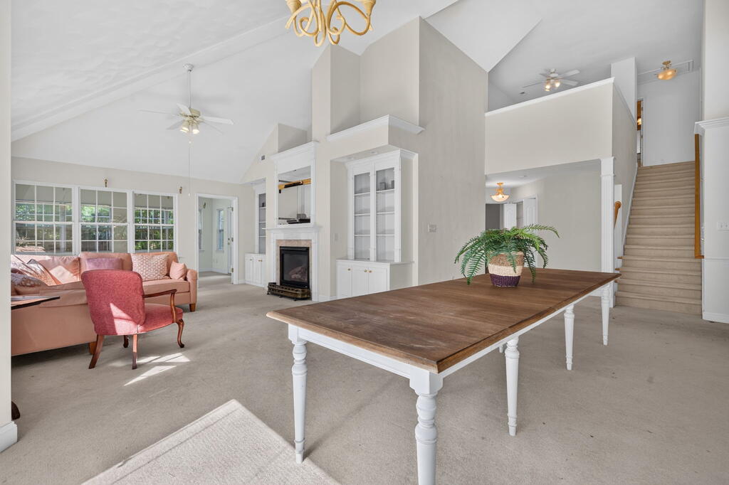 118 Saratoga Place 32