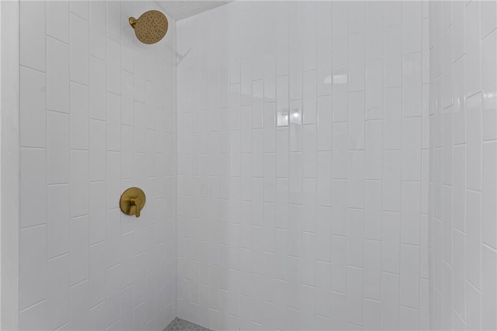 11515 N Charlotte Street