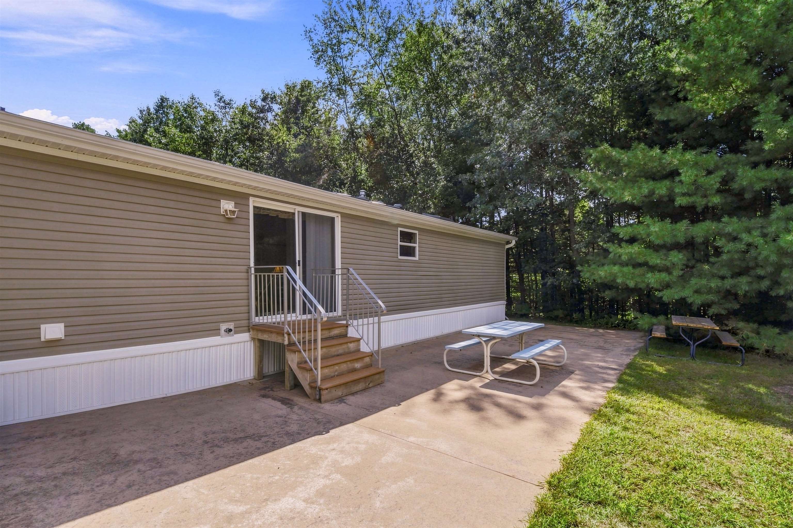 W5476 Lake Drive