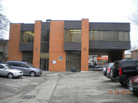 10168 YONGE St 205