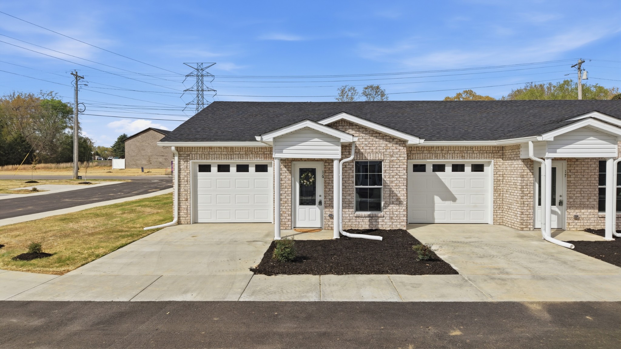 741 Kings Ln C-14
