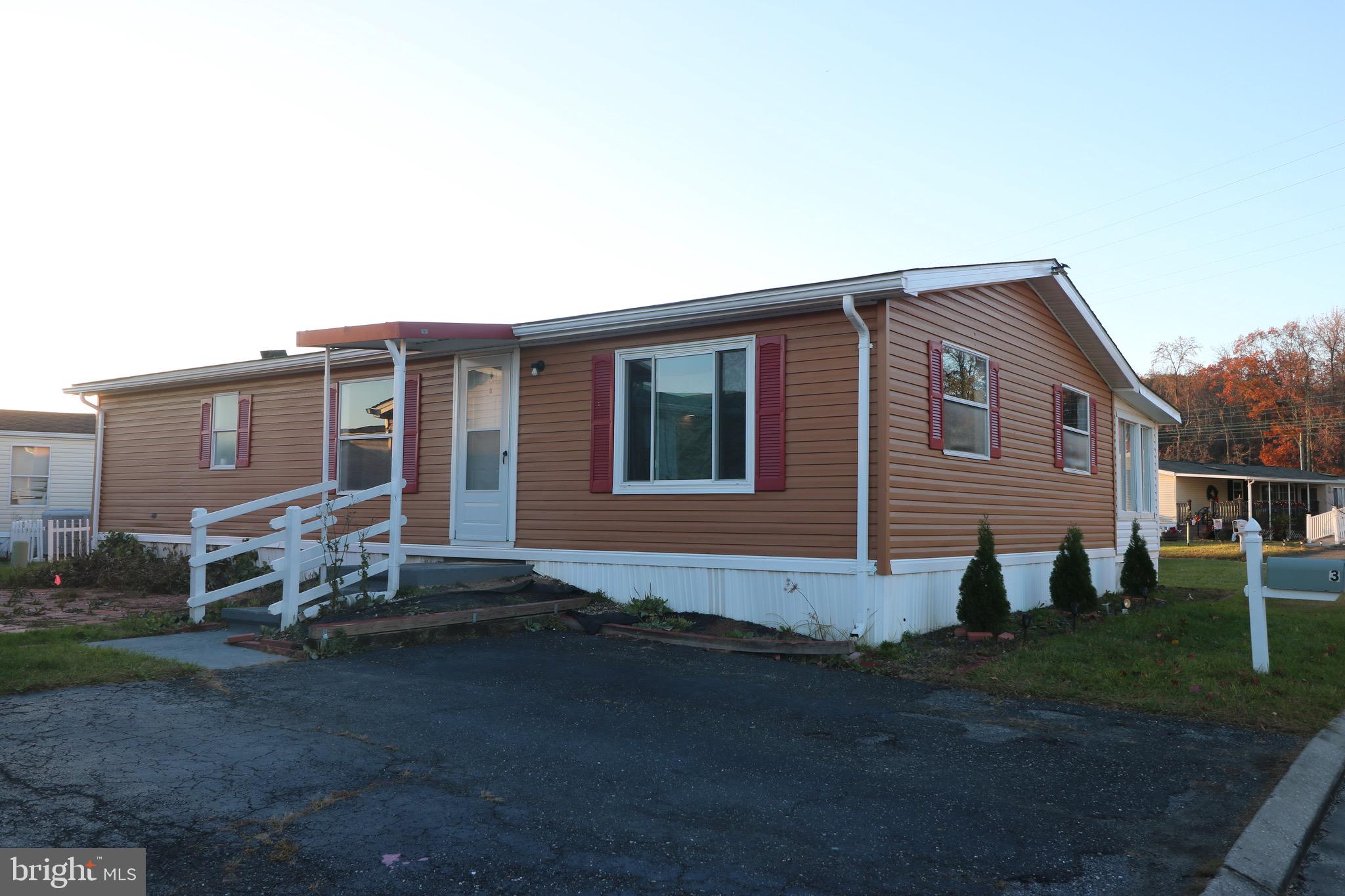 3 Tearose Ln  