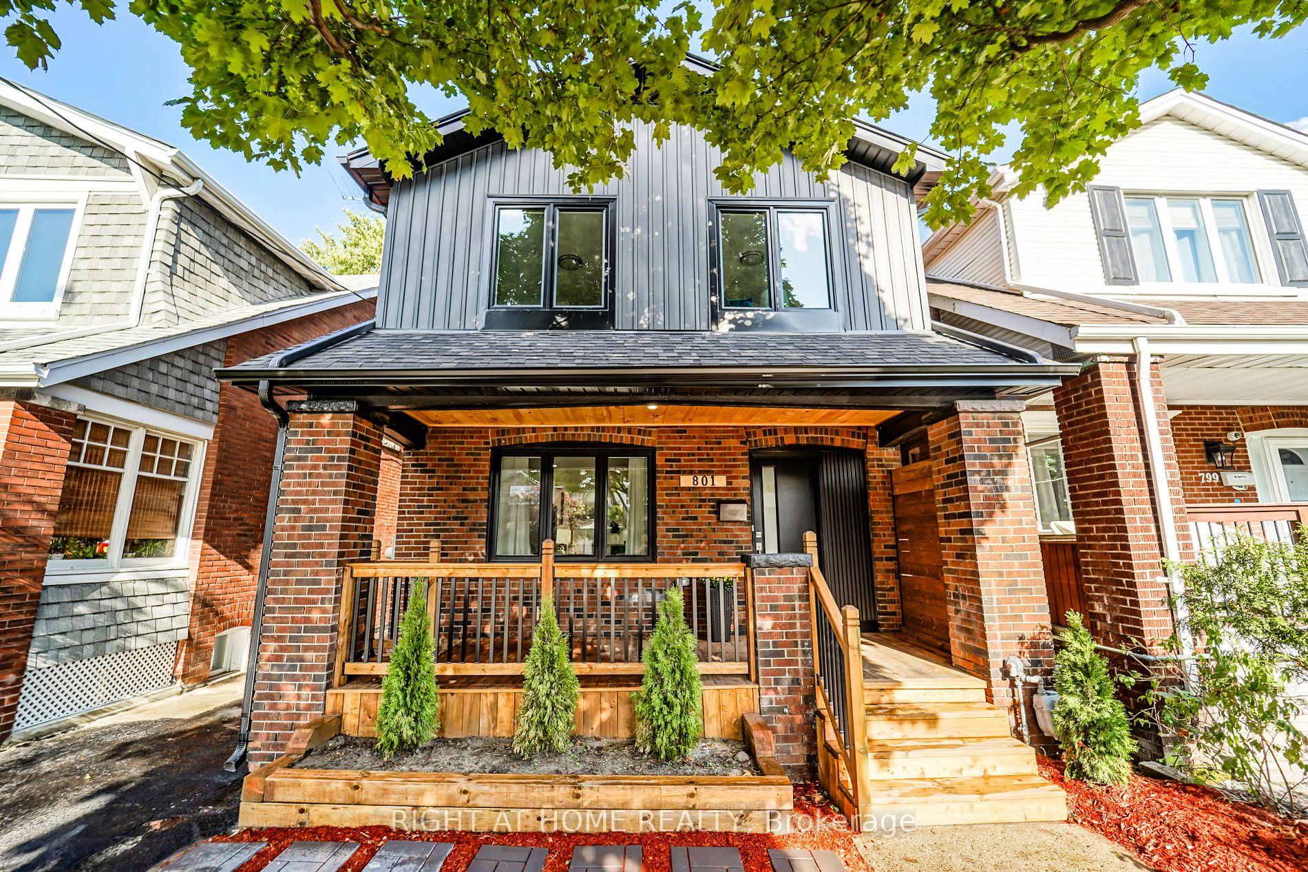 801 Coxwell Ave