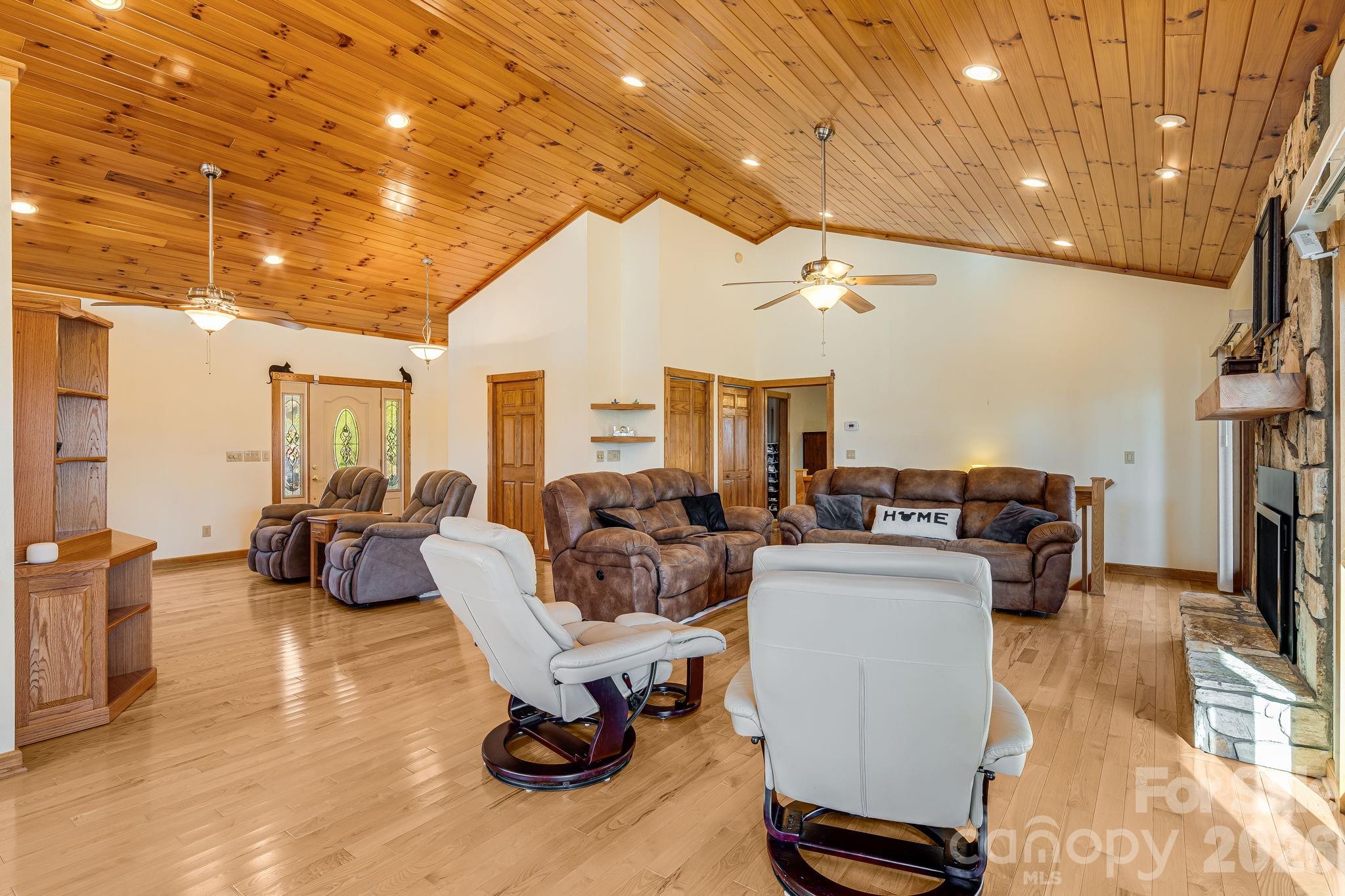 20 Stony Crest Drive
