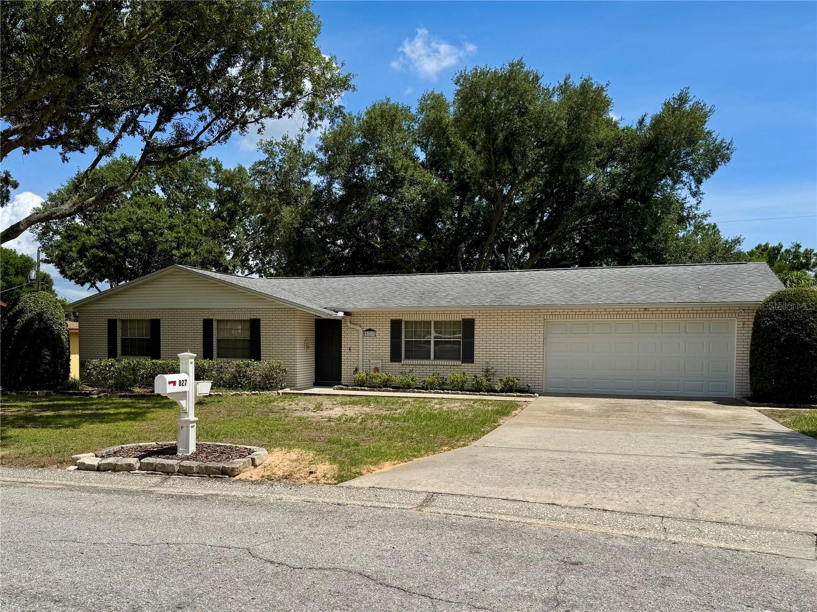 827 Strawberry Lane