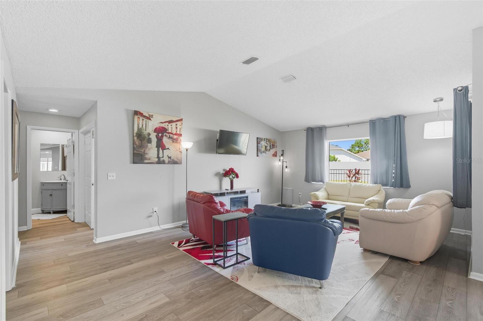 53 Cochise Court