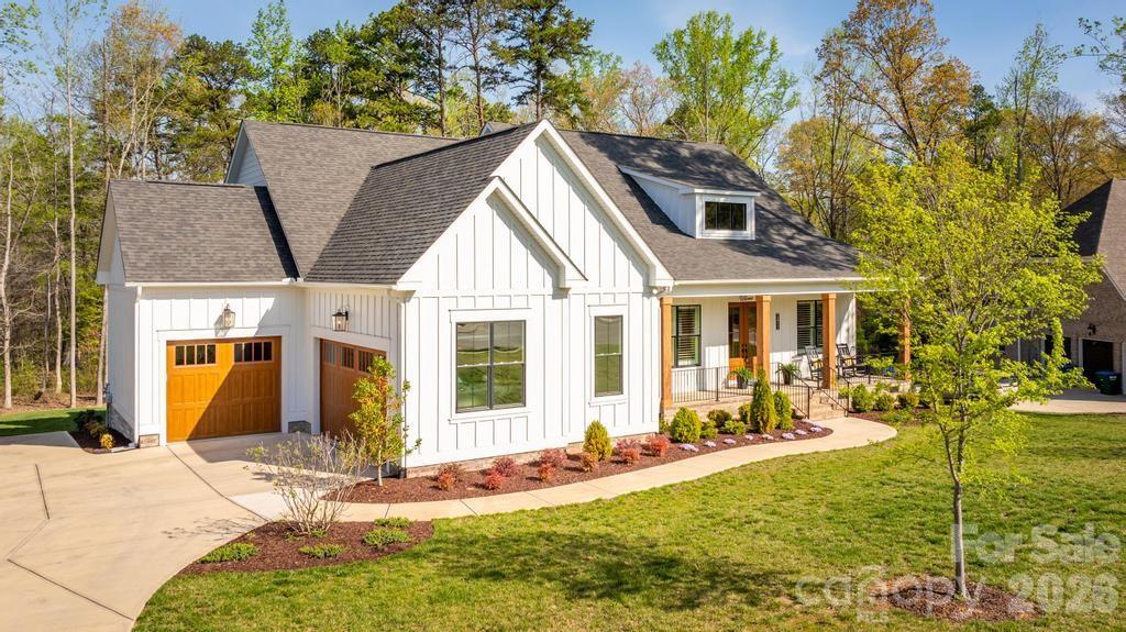 2411 Callaghan Court