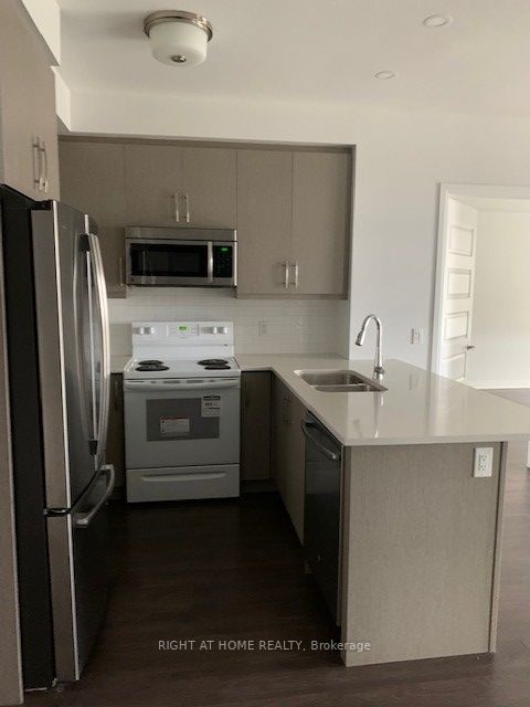 1105 Leger Way 428