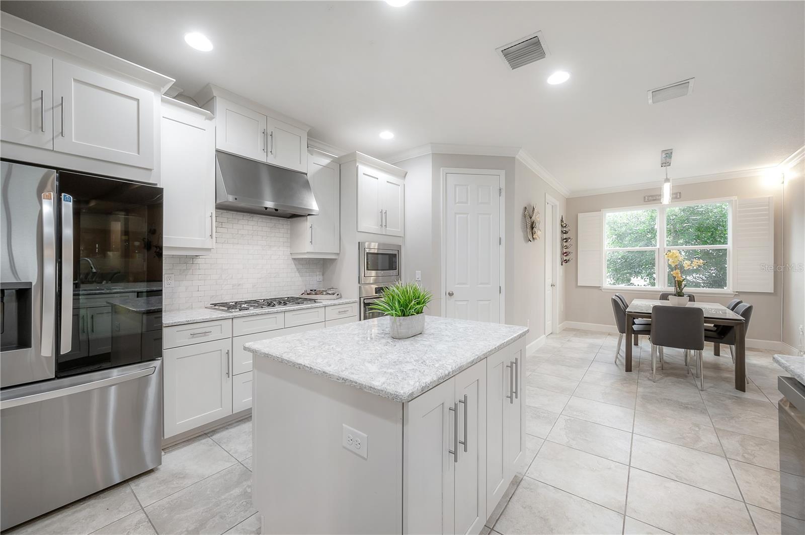 903 Heritage Groves Drive