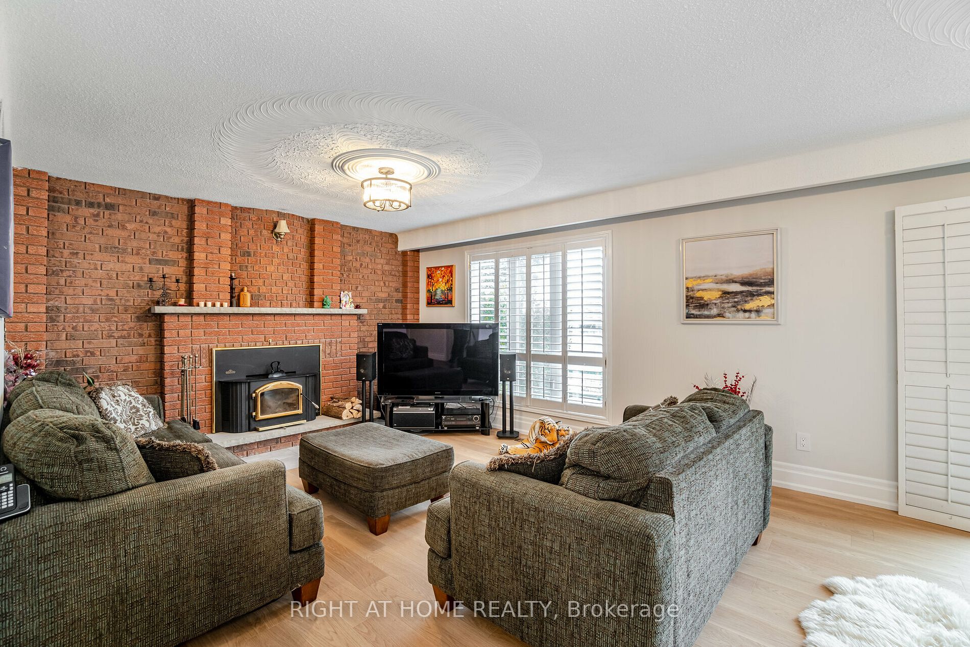 391 Janene Crt