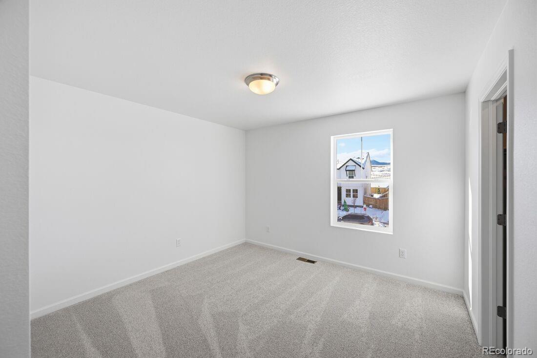 16657 W 92nd Place