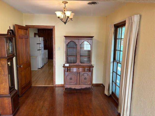 409 E Tarrant Road