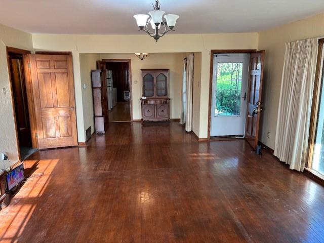 409 E Tarrant Road