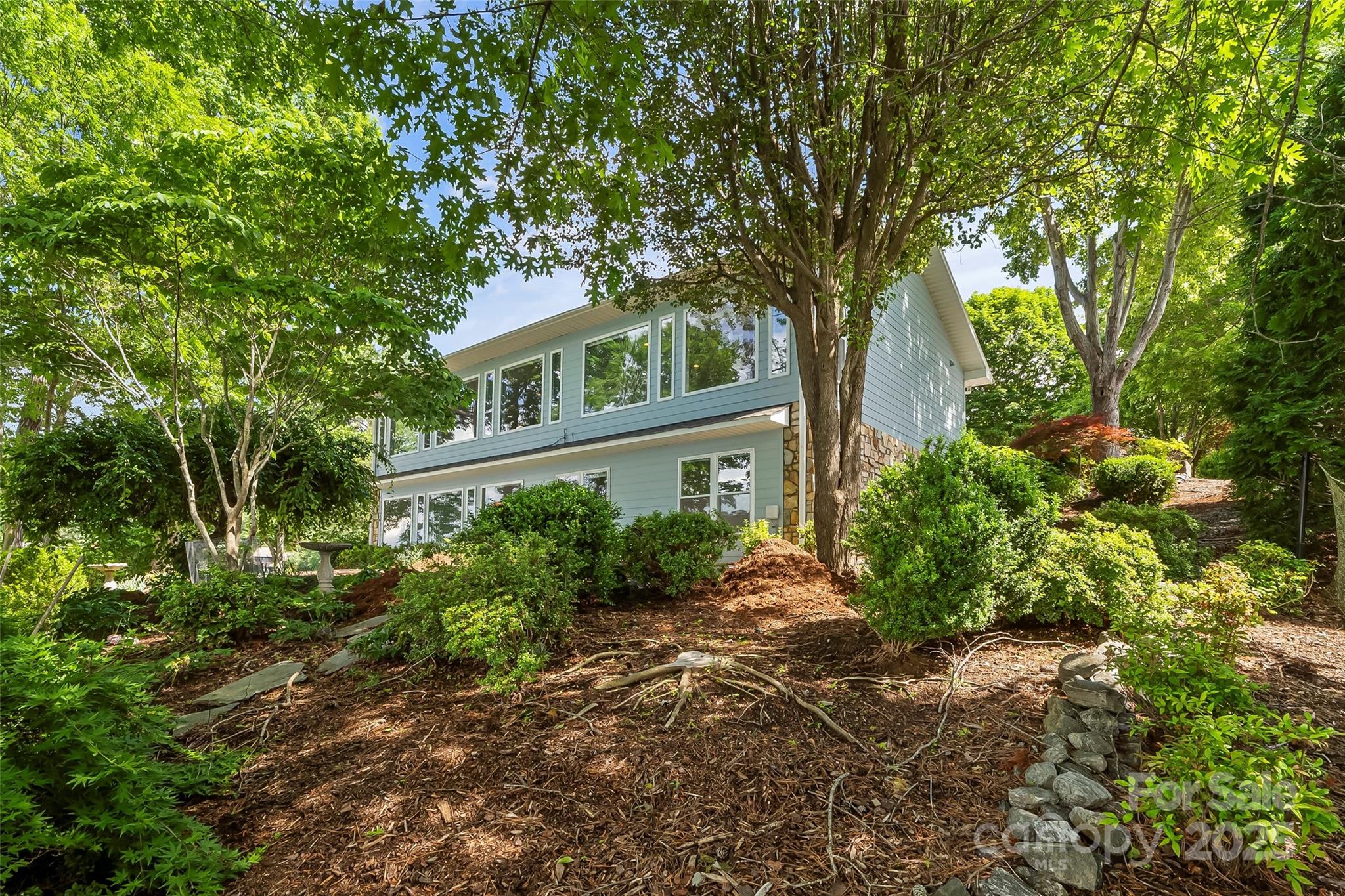 2218 Mallard Cove Drive