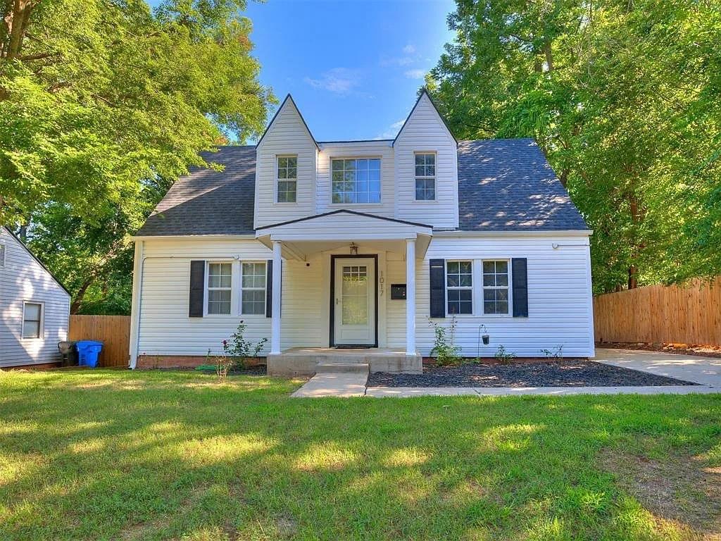 NOT AVAILABLE FOR PRE-LEASE FOR 2026!!   Welcome to 1017 McFarland Street, a spacious 3 bedroom, 2 bath home perfectly located within walking distance to the University of Oklahoma campus. This home features beautiful hardwood floors, modern fixtures, and a bright and inviting living area. The kitchen offers plenty of cabinet space and natural light. Enjoy the convenience of a two car garage and a private backyard, ideal for relaxing or entertaining. With its unbeatable location and stylish updates, this home is the perfect fit for anyone looking to be close to campus, shopping, and dining in the heart of Norman. This is a no-pets and non-smoking home. The lease will end on June 30th, 2026 with no option of extension. The security deposit is $2,400.