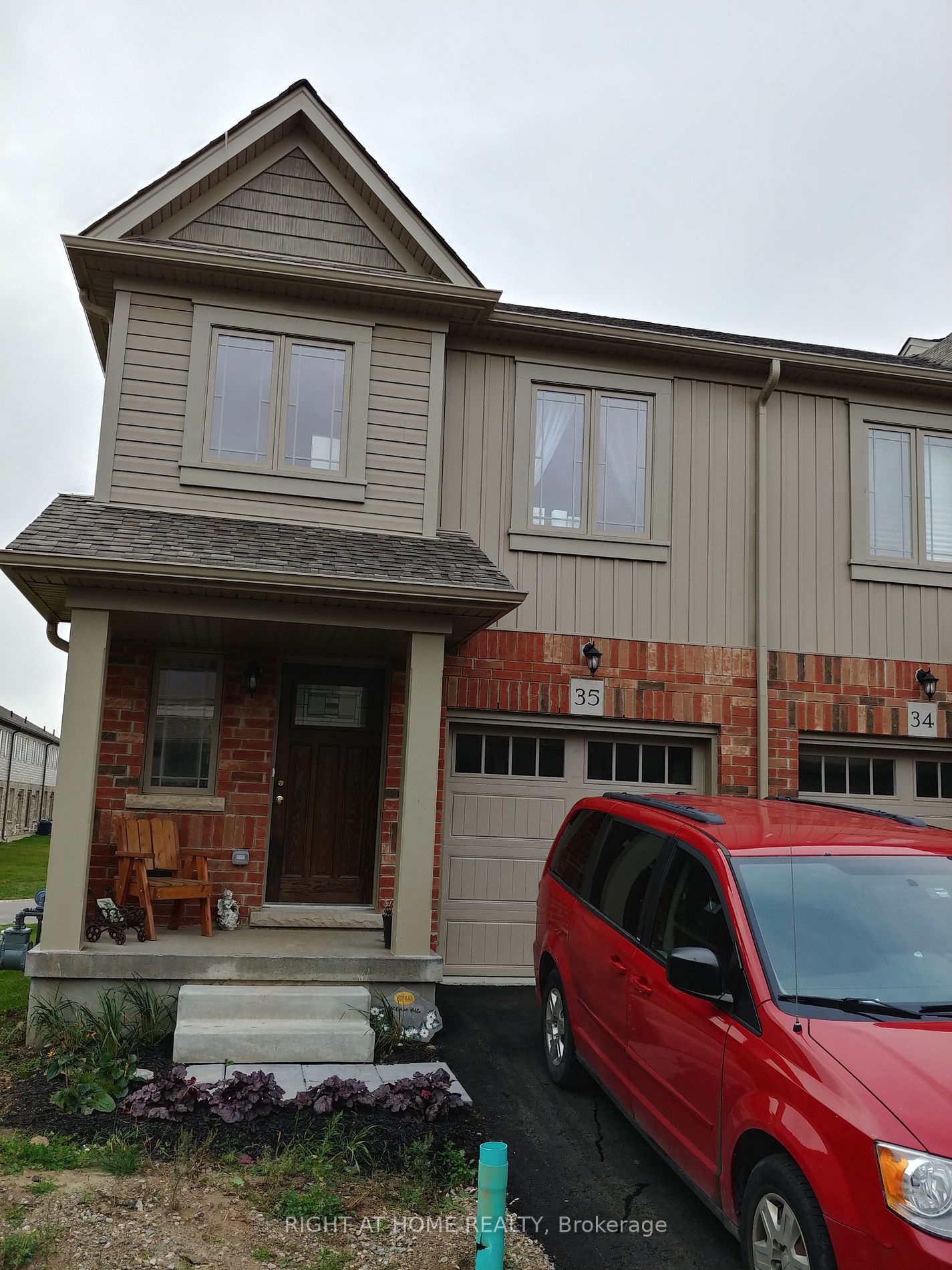 124 N Parkinson Cres 35