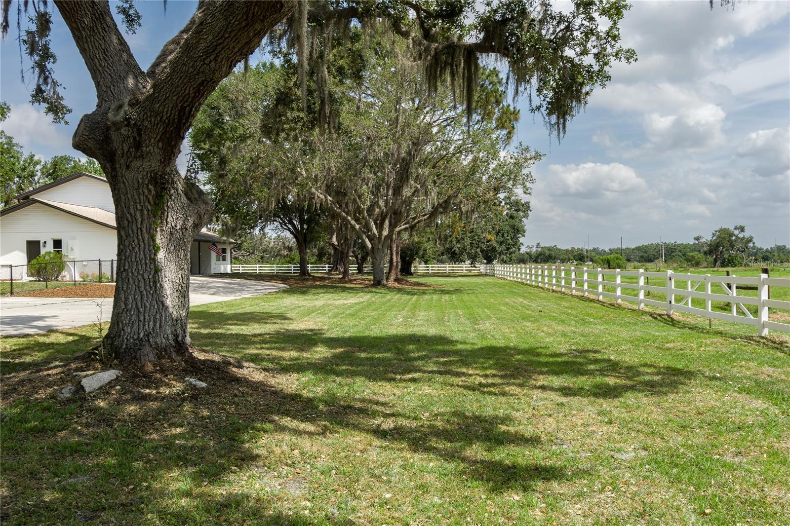 5403 Red Rooster Road