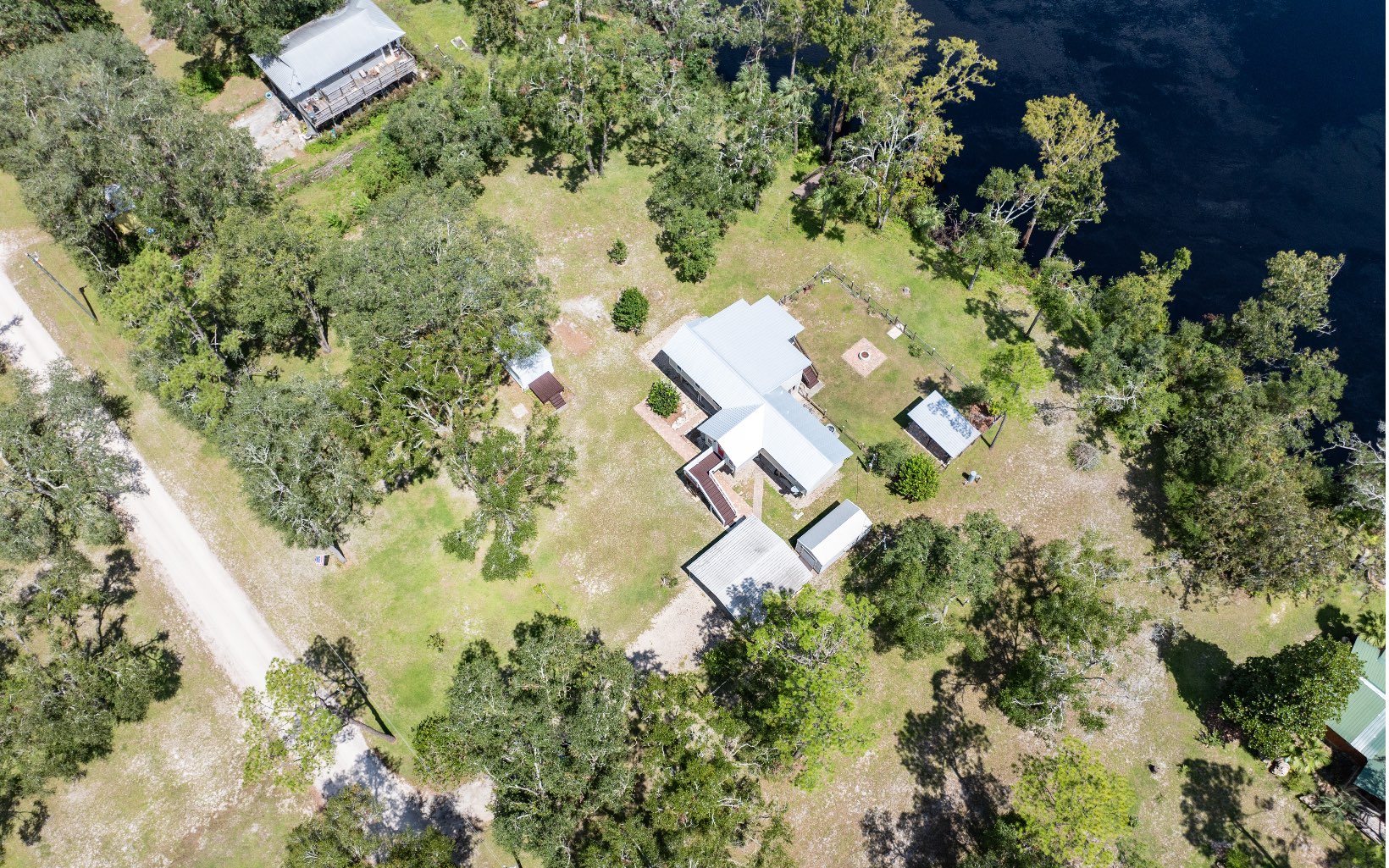 939 NW Banta Acres Rd