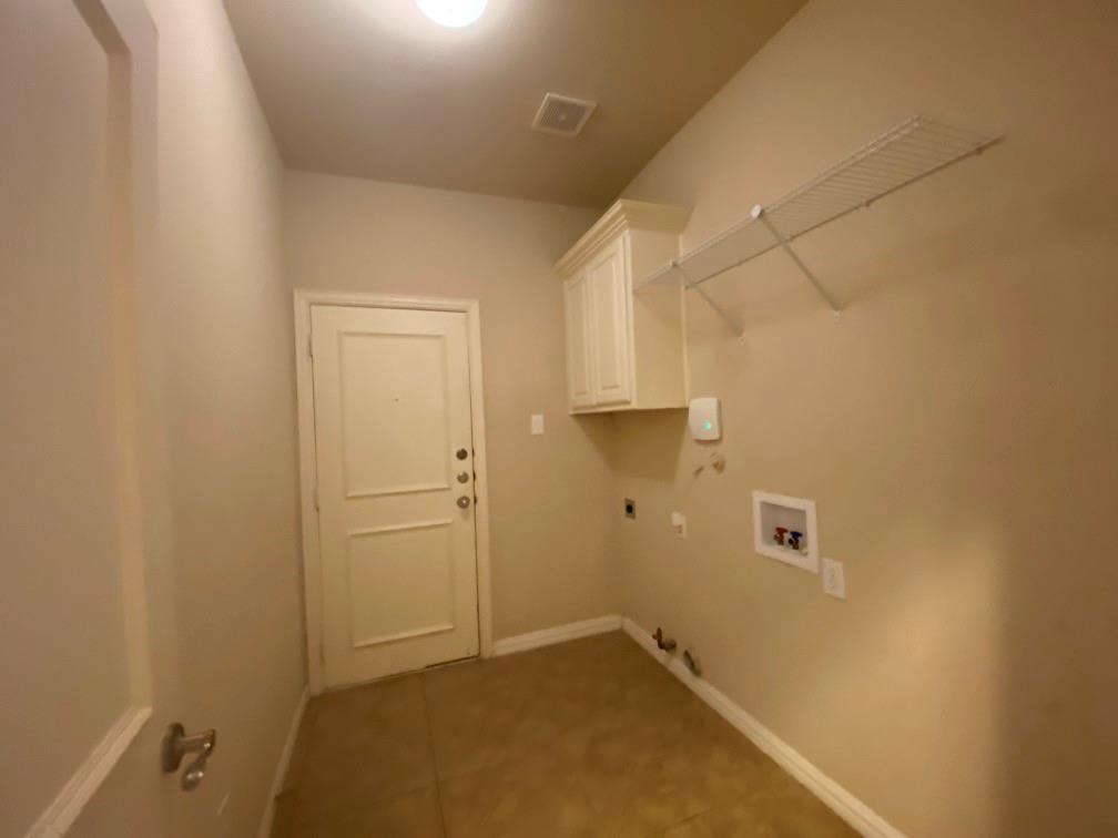6000 Thistle Way