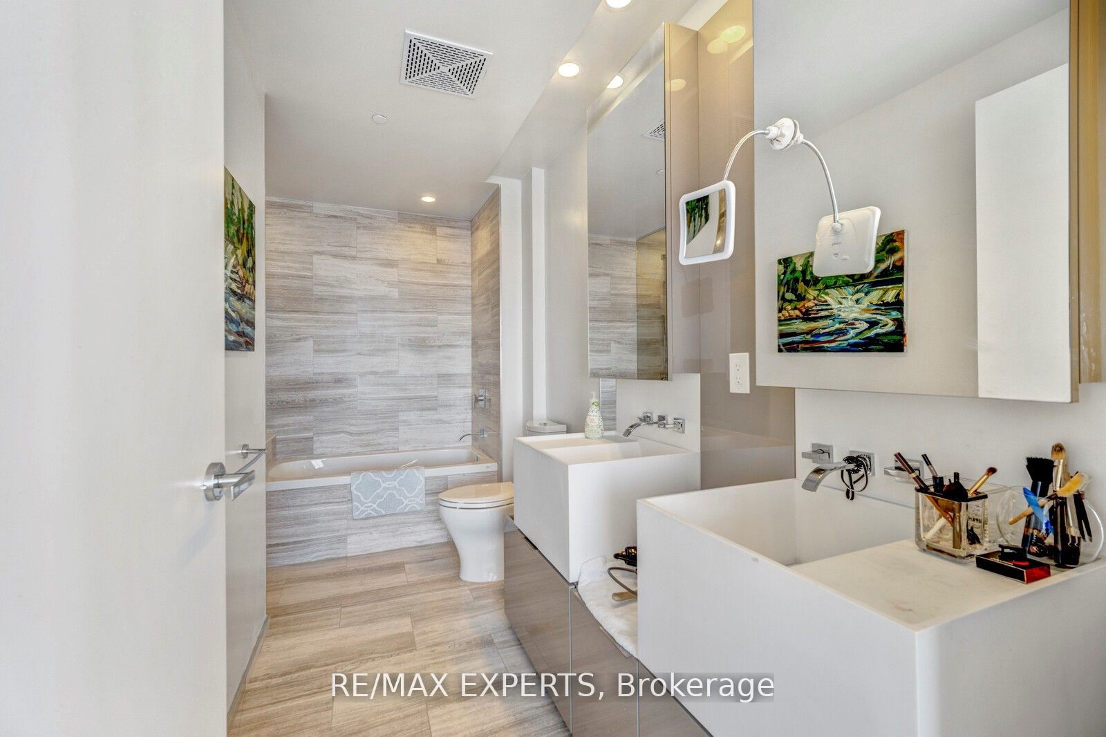1 Bloor St 7003