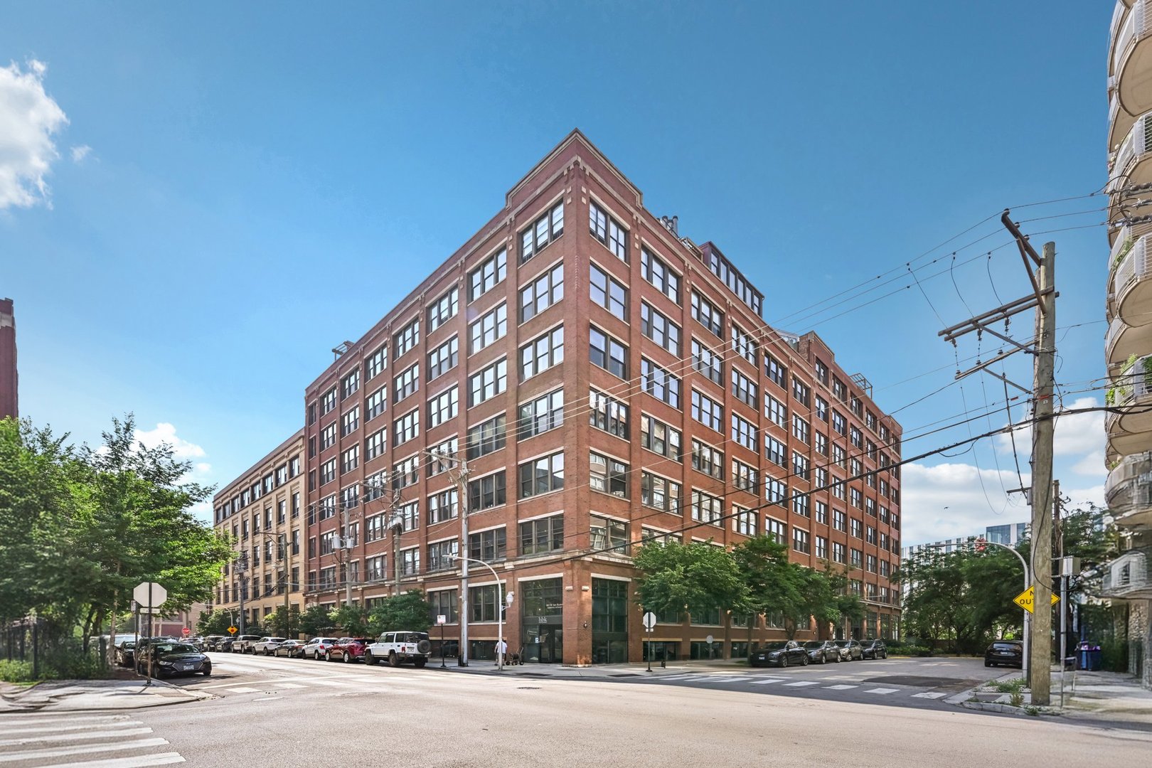 Welcome to 913 W Van Buren St Unit 5H - a rare, spacious loft-style studio located in the heart of the West Loop. This unique home offers endless potential for a visionary buyer to transform it into a stunning urban retreat. Featuring soaring ceilings, oversized windows, and abundant natural light, the unit faces the interior of the complex-providing exceptional privacy and a peaceful escape from city noise. The current layout includes a den area that can easily be reimagined as a private bedroom or creative flex space. The open floor plan offers incredible design versatility, perfect for customizing your ideal home. Experience true loft living with industrial charm in an unbeatable location-just steps from Soho House, world-class restaurants, cafes, and everything the West Loop has to offer. The unit includes a large private storage space for added convenience. With low HOA fees and strong potential for customization, this is a fantastic opportunity for both investors and owner-occupants. Parking is not included, but rental options are readily available in the surrounding area. Don't miss your chance to create something special in one of Chicago's most desirable neighborhoods. HOA allows laundry hook ups in individual units.