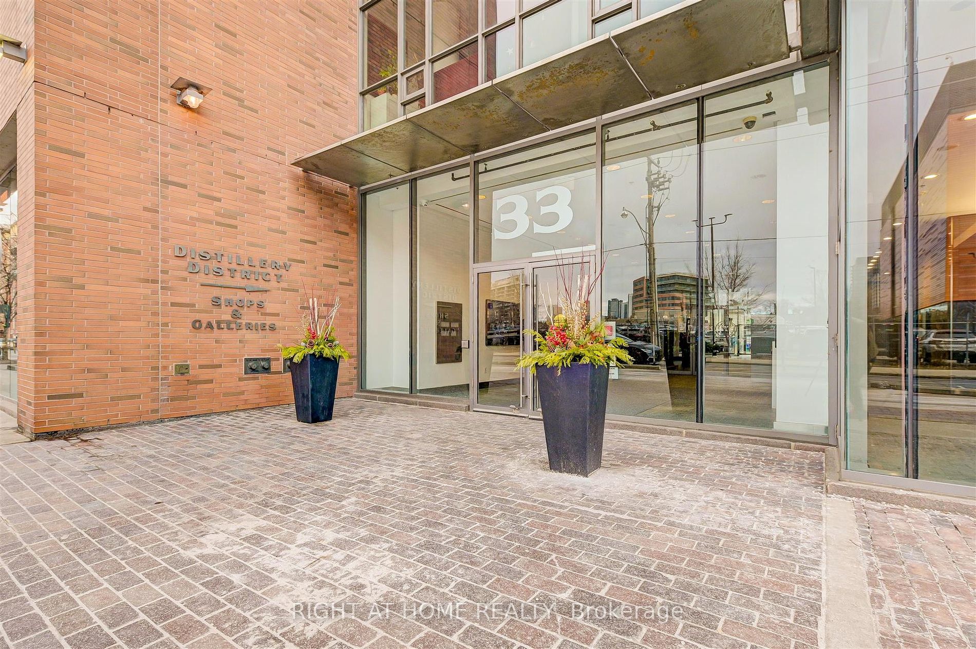 33 Mill St 1709