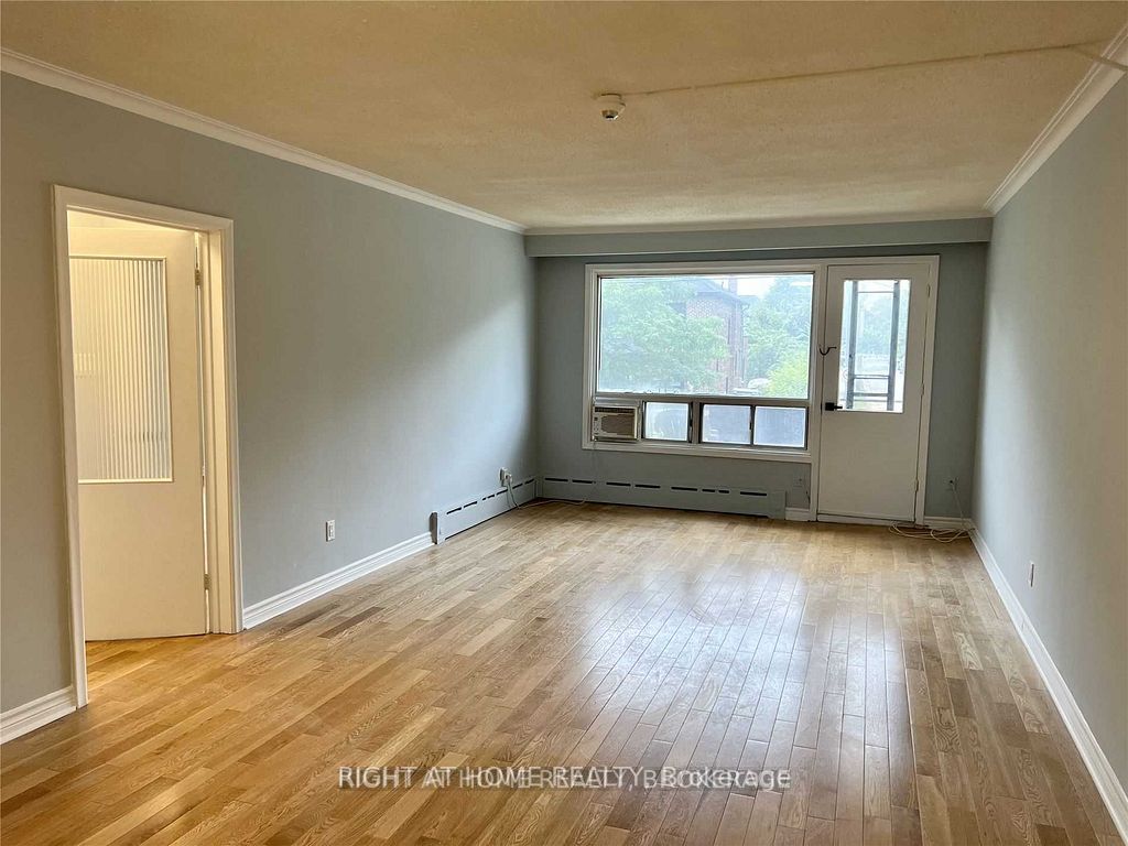 139 Royal York Rd 3