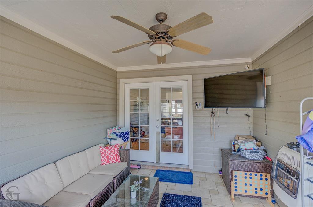 5861 Bluebonnett Drive