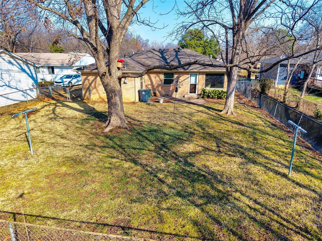 1222 W Lovers Lane