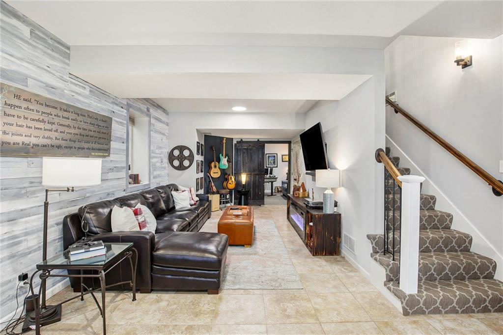 2105 NE 107th Terrace