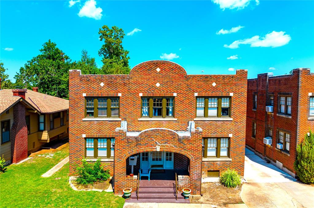 Amazing 8 unit Brownstone nestled in the heart of University Addition near the Paseo and Mesta Park Community. This super 1 bed 1 bath apartment has beautiful hardwood floors, mock fireplace, formal dining area, spacious kitchen with a new floor and much more! Large closet in master bedroom plus additional built-in-storage. Free laundry in the basement for residents plus a bonus storage closet 4x6 in basement for each resident. In walking distance to the park, amazing fine dining, and shopping in the Uptown 23rd Street District and Midtown District. Covered parking available for an extra fee. TPO Roof replaced and gutters in 2018, the Guard sub floor drainage system installed in 2020-2021. Two AC systems replaced recently. Long term and monthly rentals allowed. Call for your tour today!