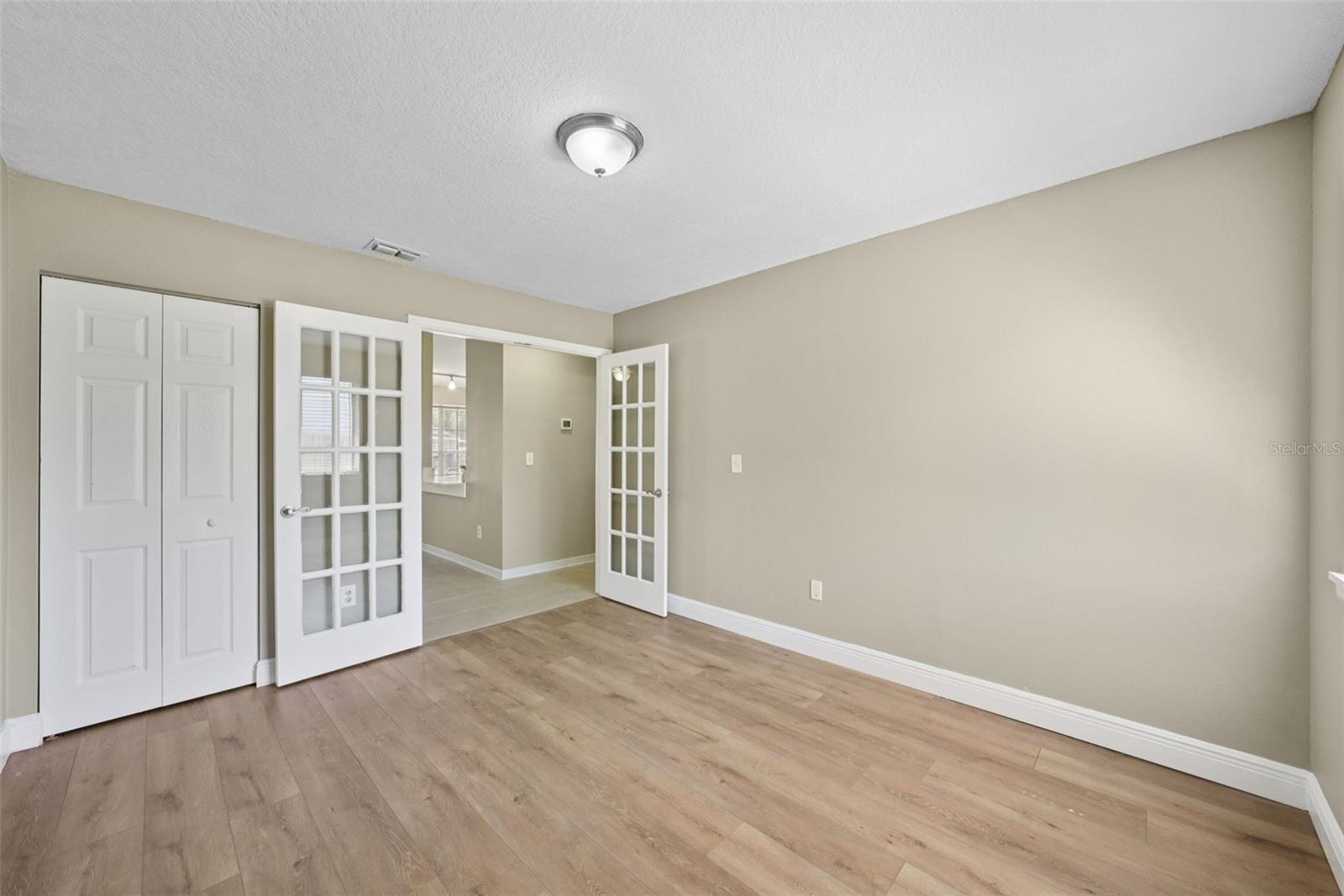 8201 Clermont St