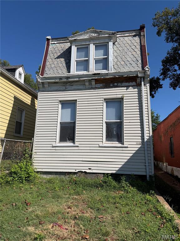 2233 Gasconade Street
