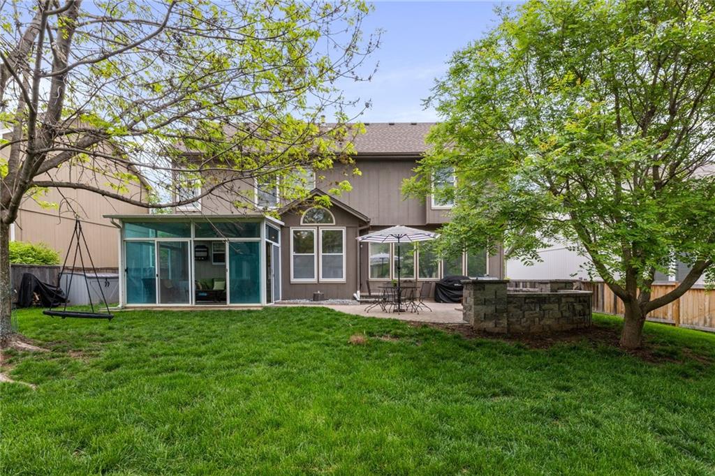 9407 W 124th Terrace