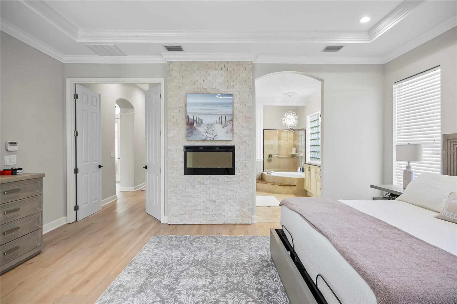 15 S Waterview Drive