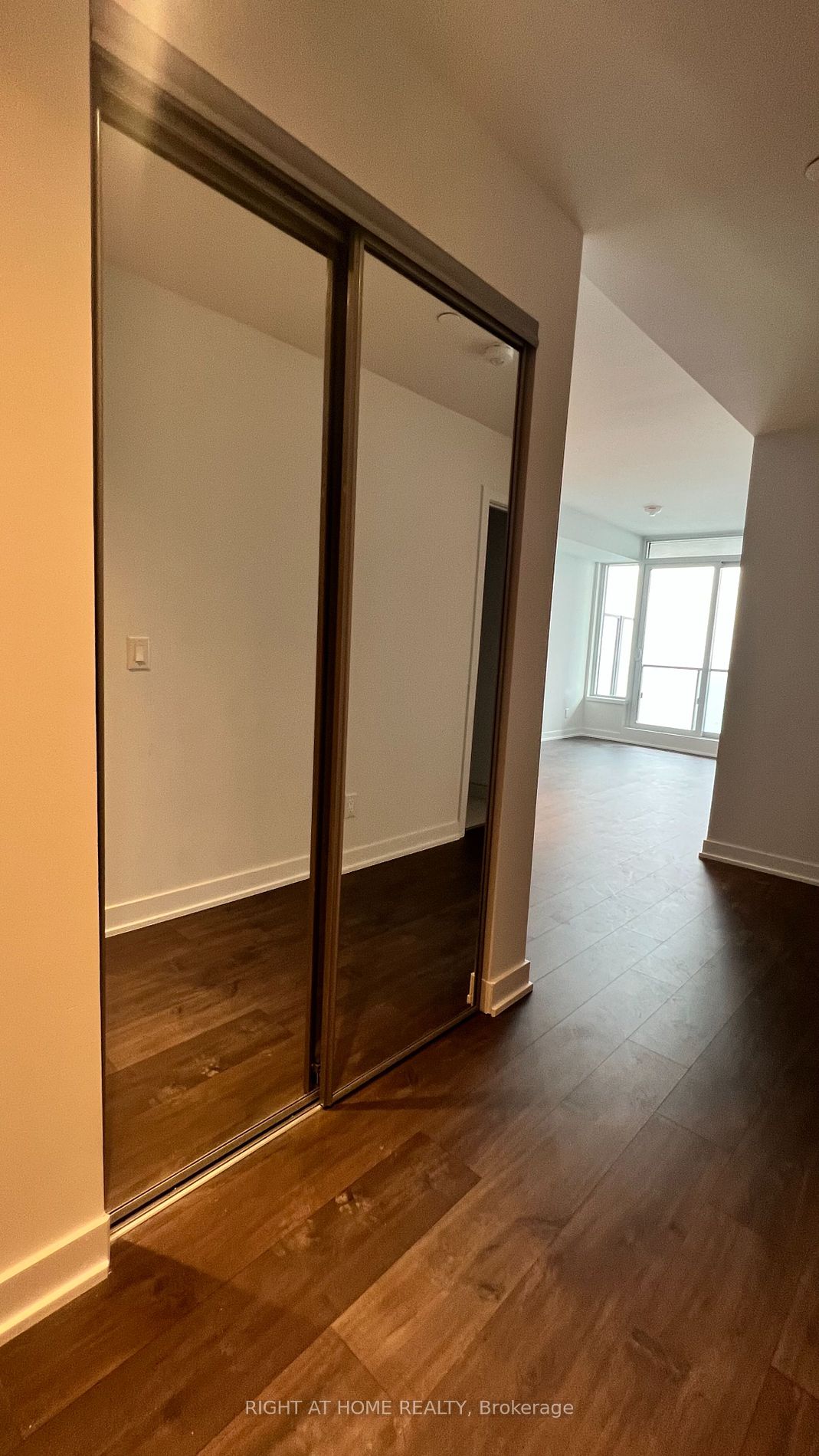 1928 W Lakeshore Blvd 2708