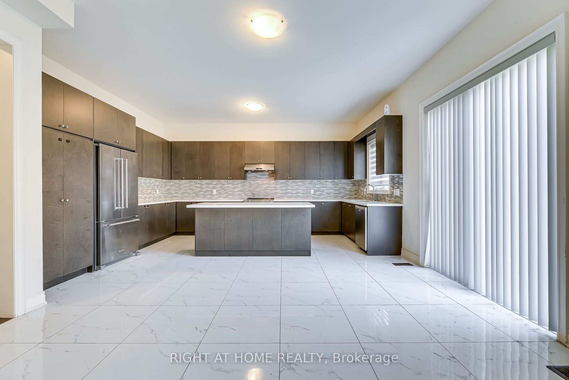 1551 Doran Cres