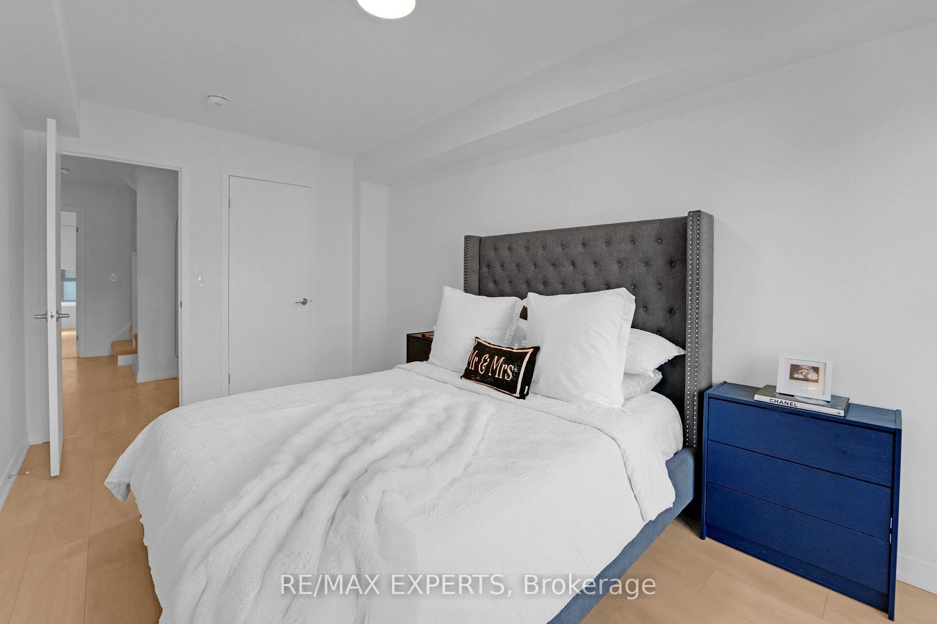 1095 Cooke Blvd 37