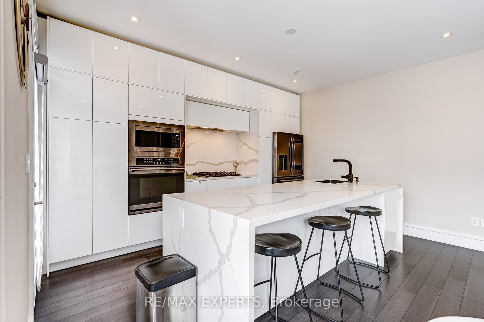 58 Frank Kelly Dr