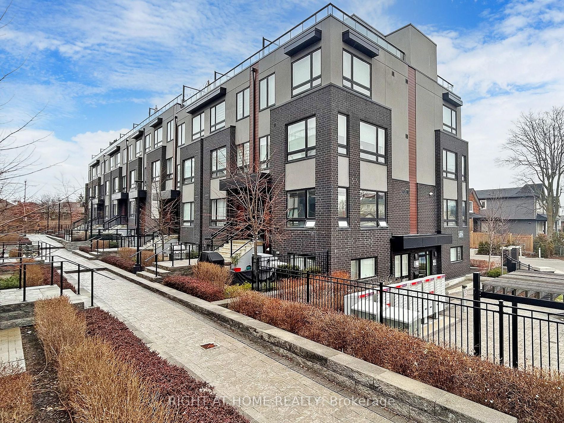 1100 Briar Hill Ave 201