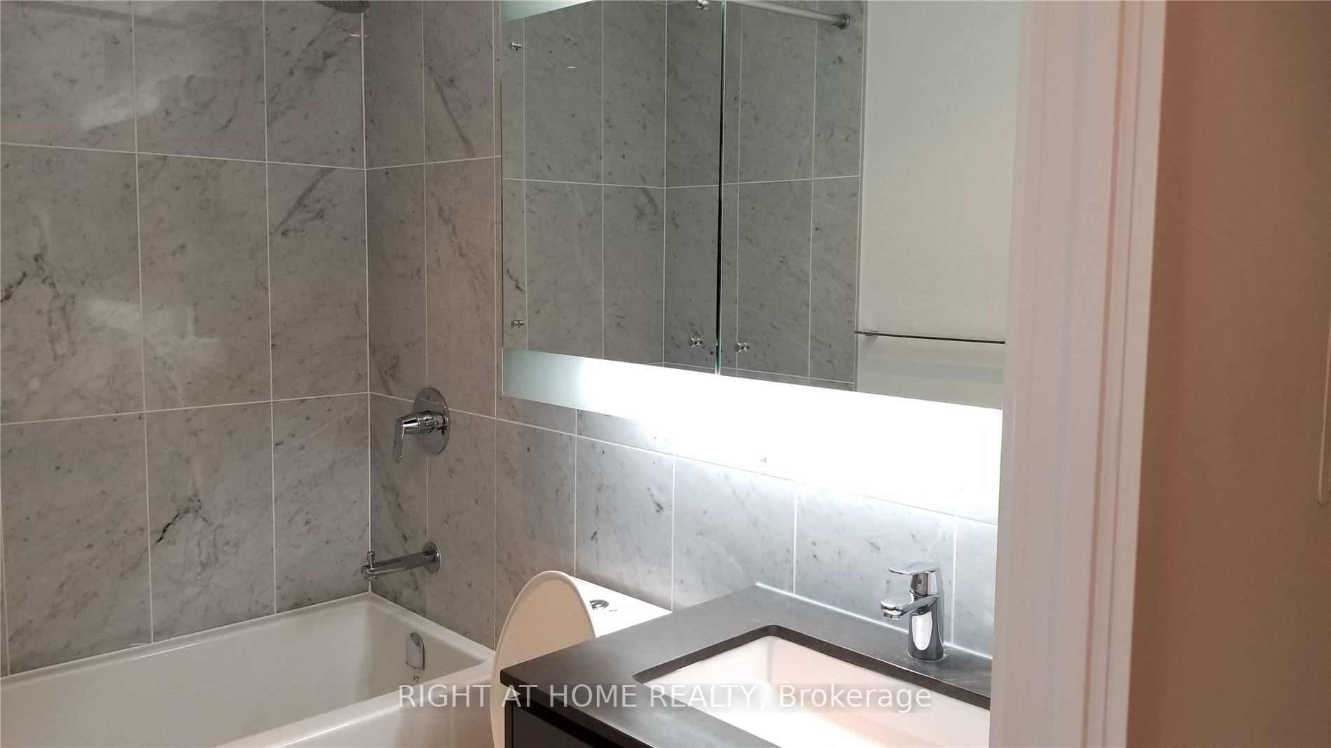 117 Mcmahon Dr 2501