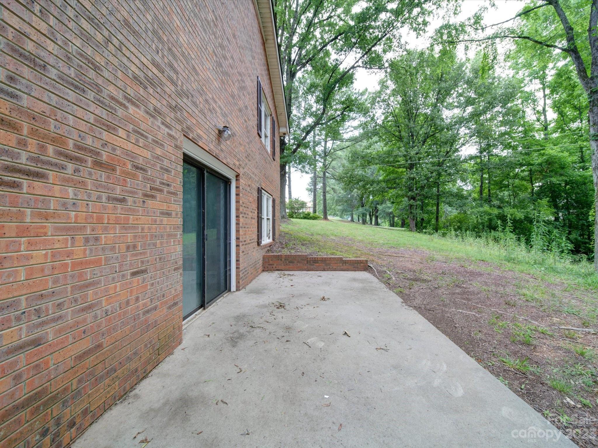 605 Heatherwood Drive