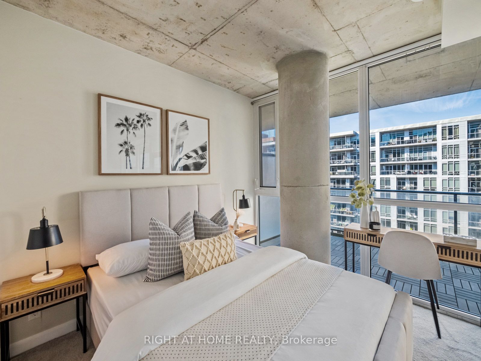 478 W King St 815